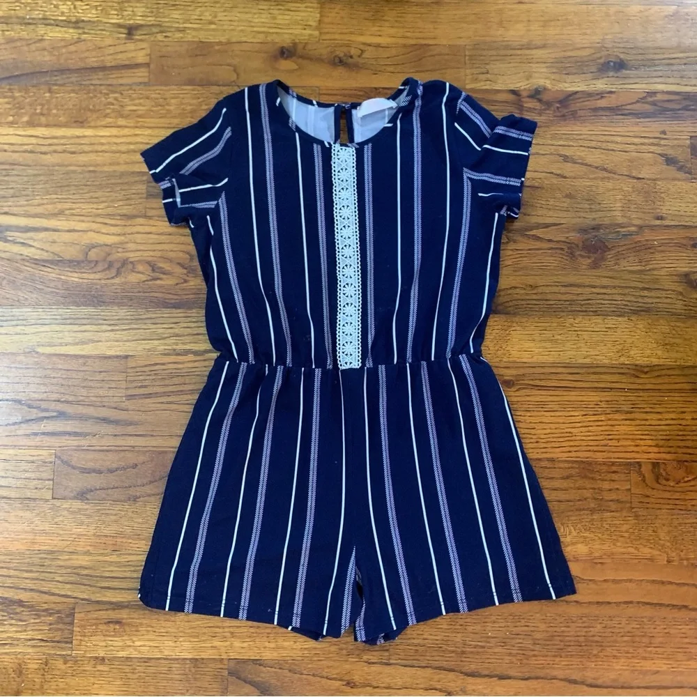 Girls Casual Romper & Dress Bundle
Place Red White & Blue Dress
Blue Romper - Picture 13 of 16